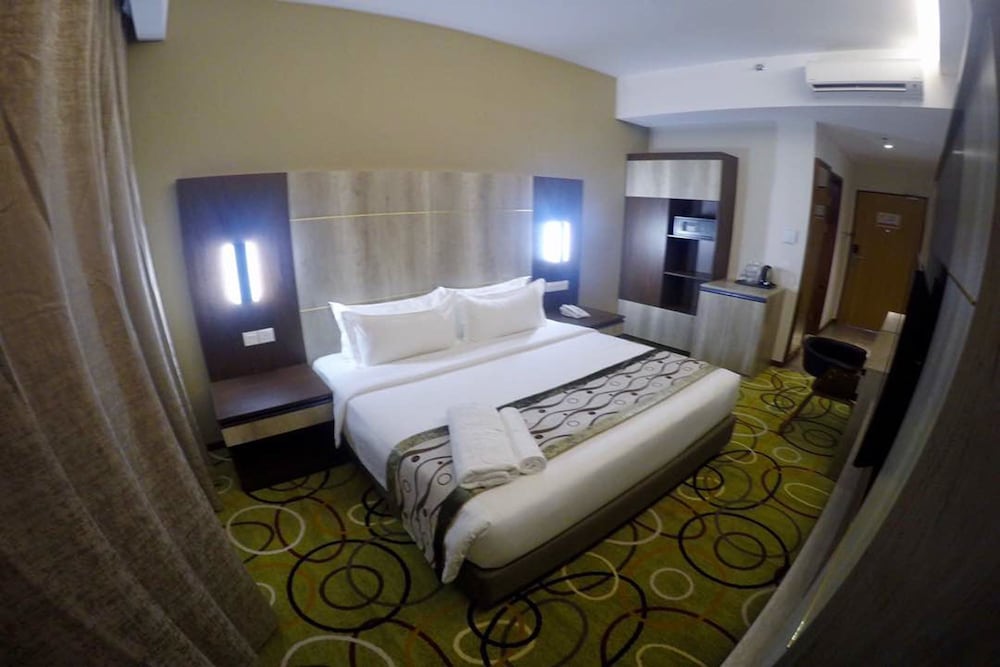 Ano Hotel 30/57