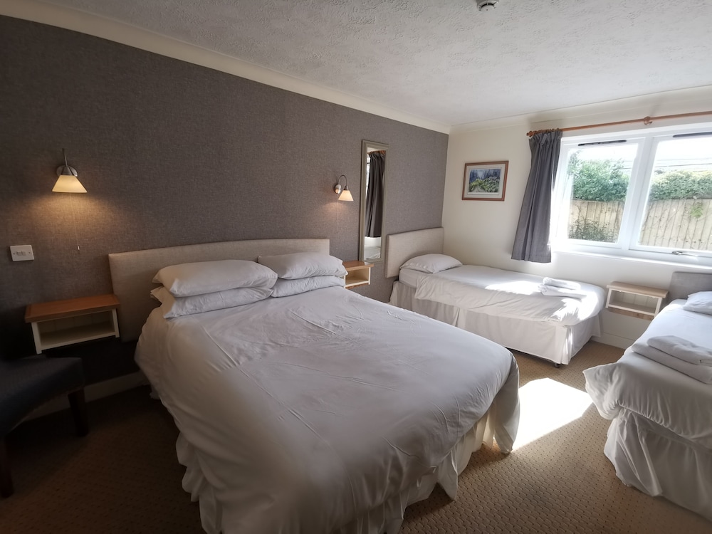 The River Haven Hotel 10/39