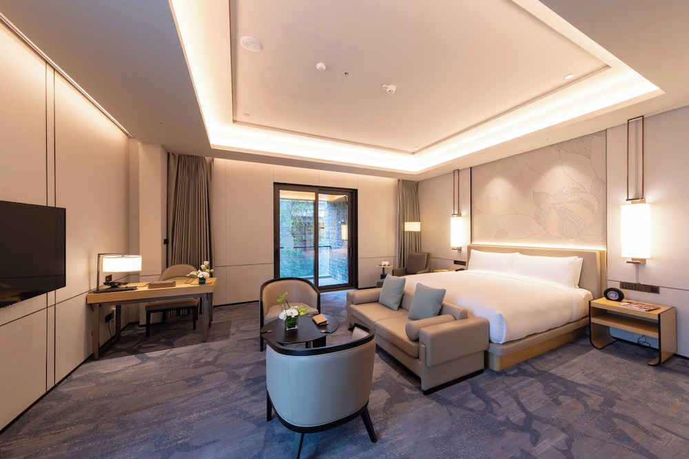 Red Level, Junior Suite, King Bed