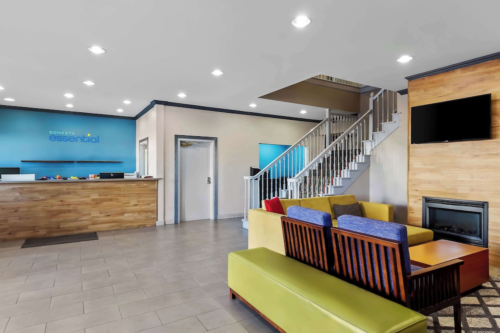 Sonesta Essential IAH Airport JFK Boulevard 37/53