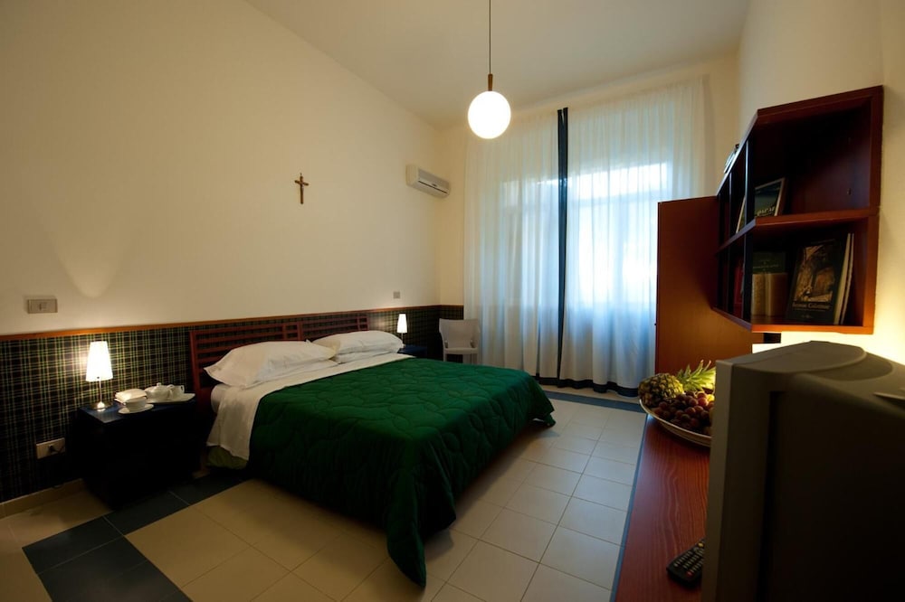 Hotel Villa Sturzo 17/35