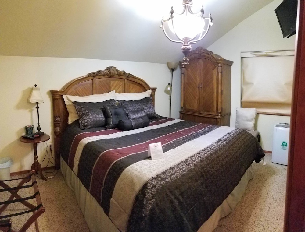 Alaska Adventure Unlimited Chalets 11/42
