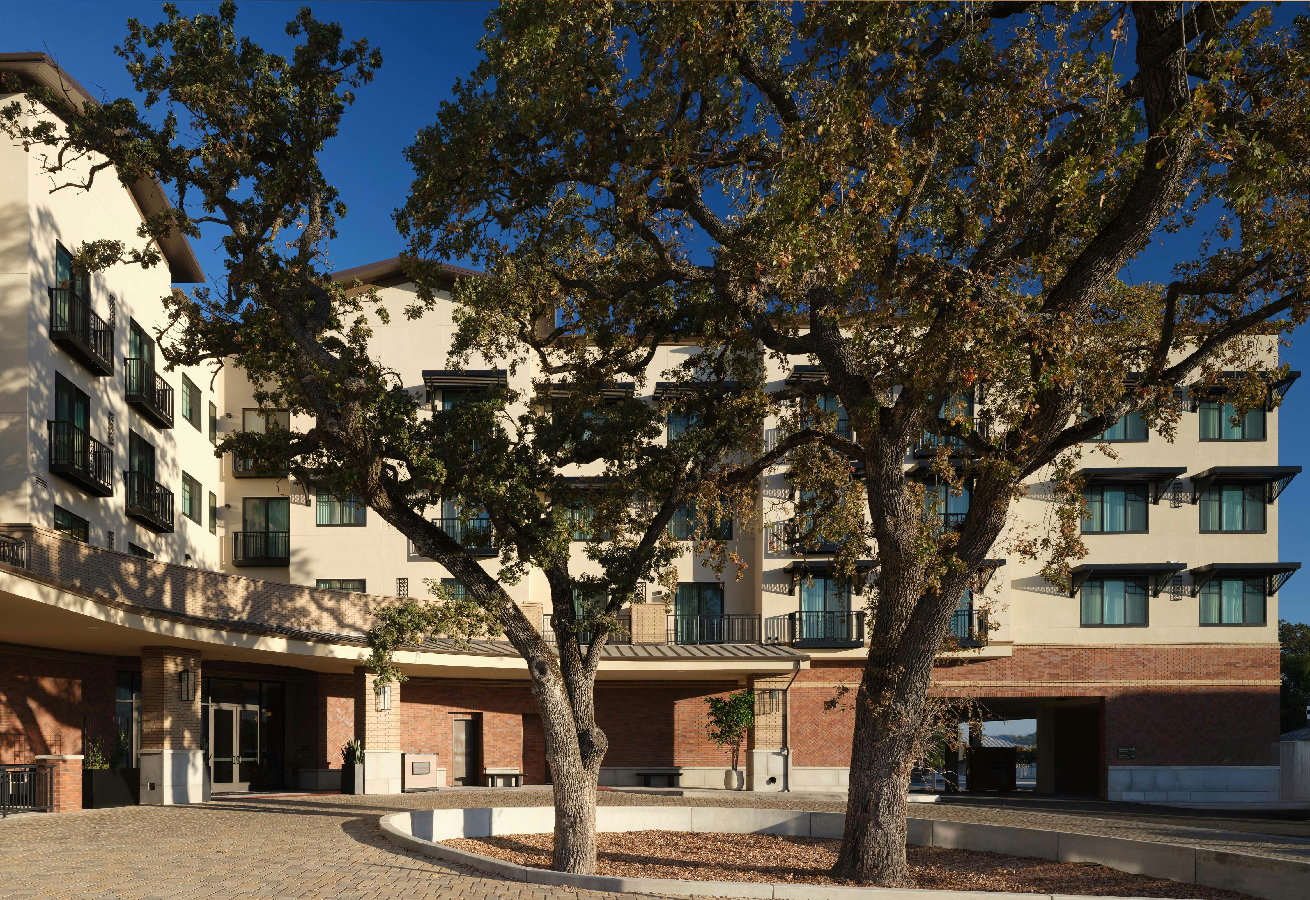 The Ava Hotel Paso Robles, Curio Collection by Hilton 44/45