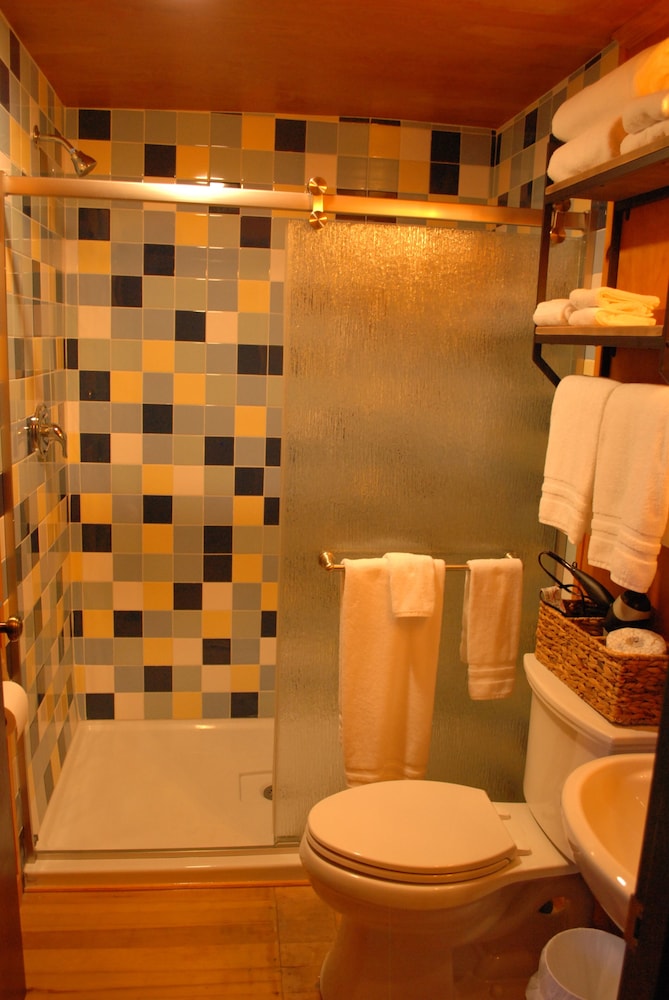 Anchor Inn Resort 49/50