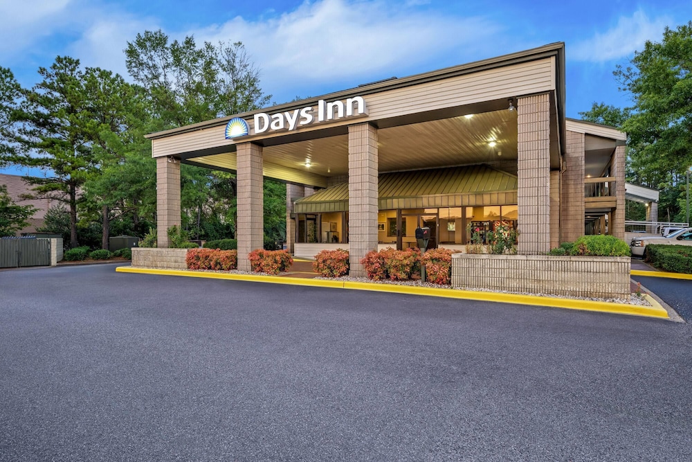 Days Inn by Wyndham Hoover Birmingham 51/56
