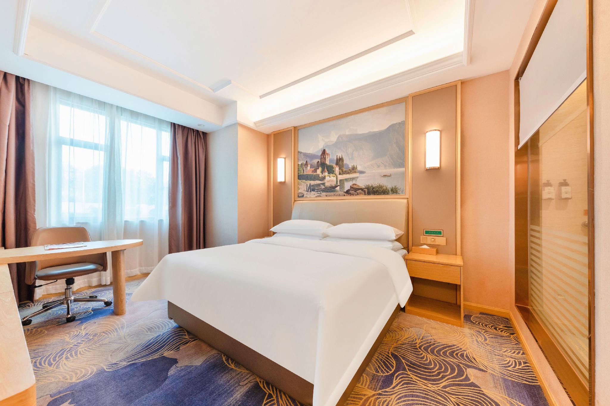 Vienna Hotel (Shenzhen Botanical Garden Road store) 35/52