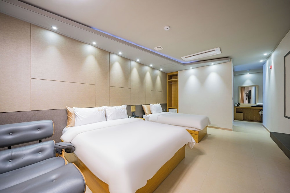 Yeosu Stay Hotel 12/53