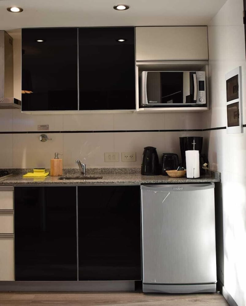 Syrah Suites 40/48