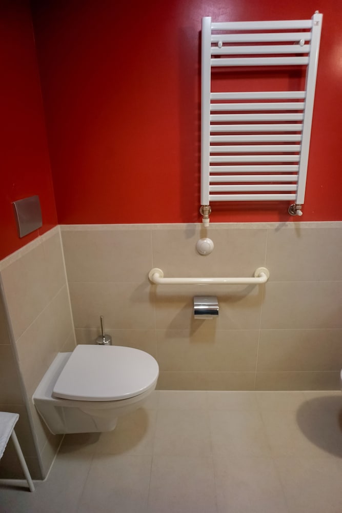 Kona Hotel Verona 50/50
