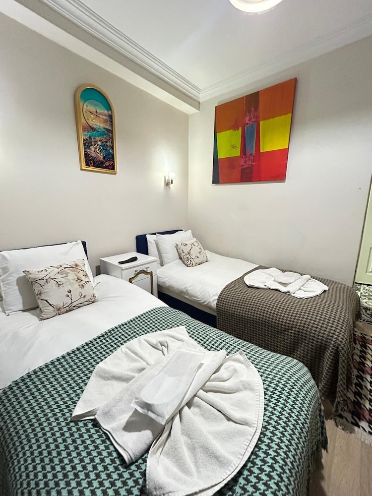 STANDARD, TWIN BEDS