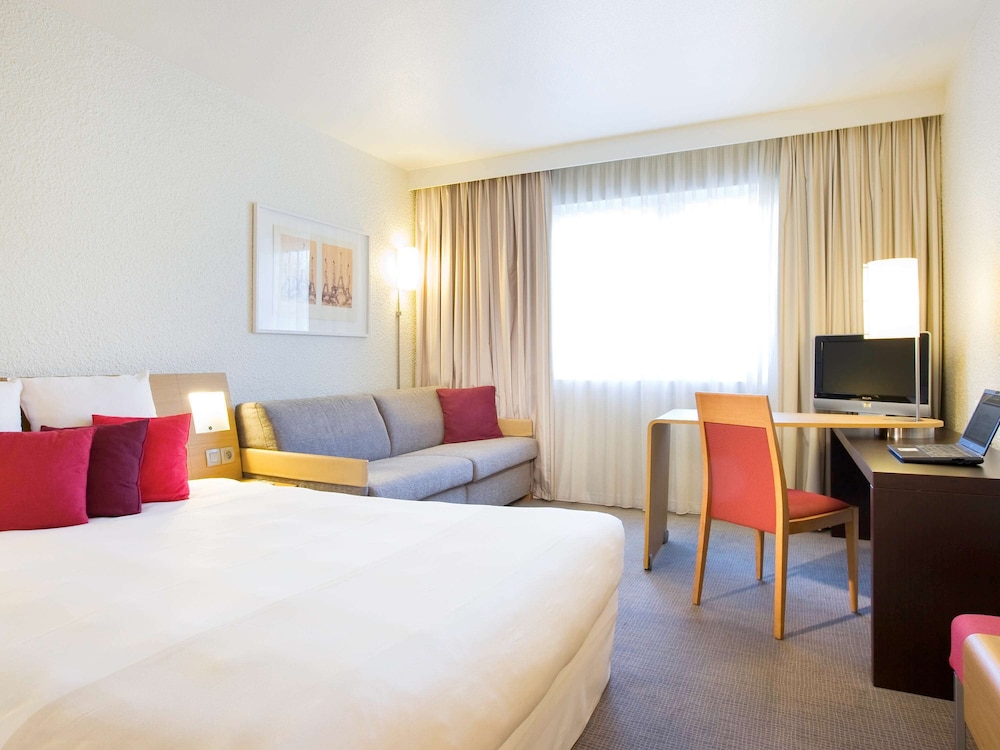 NOVOTEL MASSY PALAISEAU 25/80