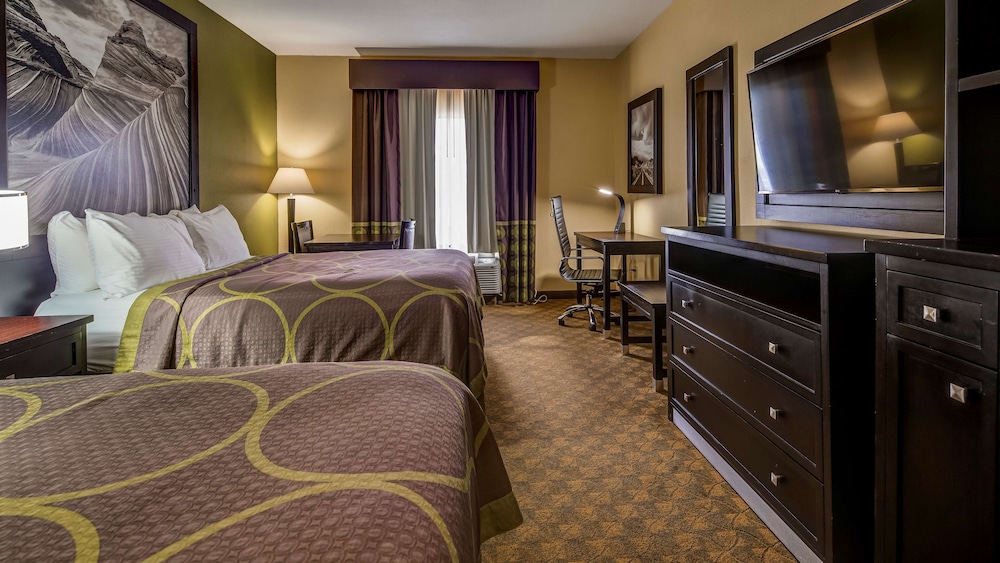 SURESTAY PLUS HOTEL BY BEST WESTERN ALVIN 13/36