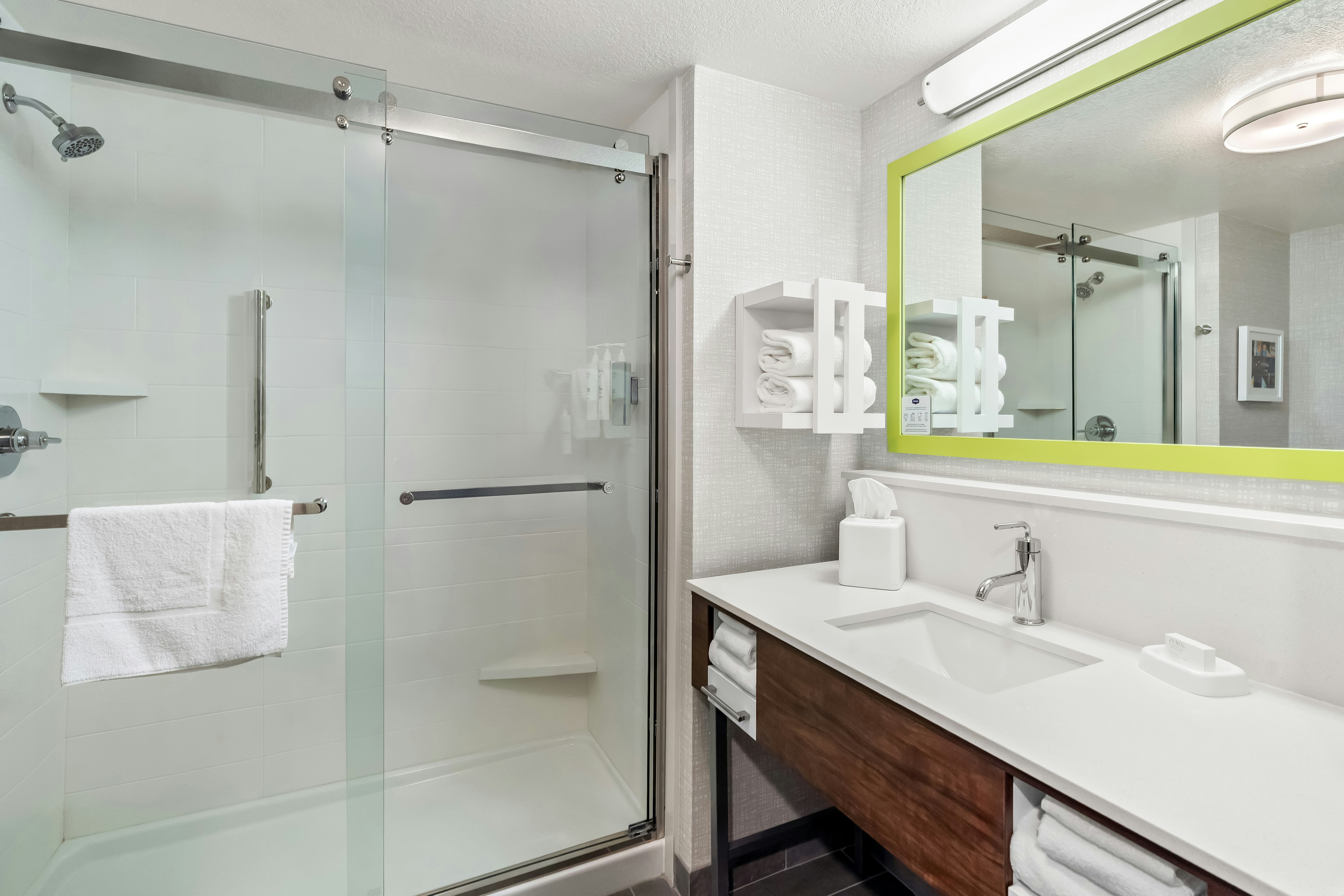 غرفة بسريرين كوين لذوي الإعاقة، Hampton Inn and Suites Lathrop 4/4