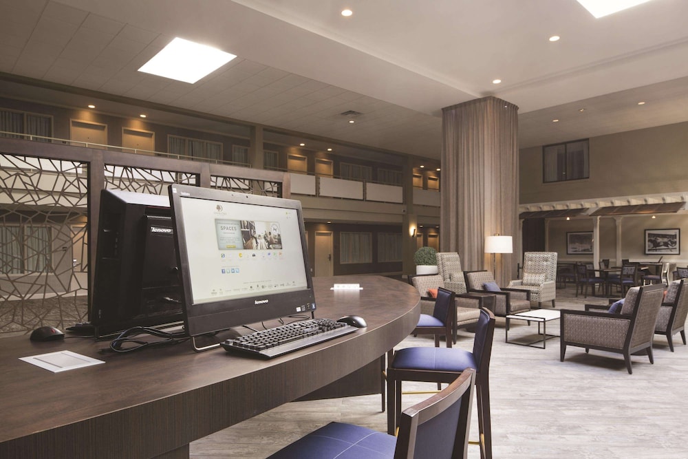 Doubletree By Hilton Hotel Laurel 55/71
