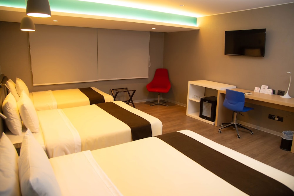 ROOM, TRIPLE
