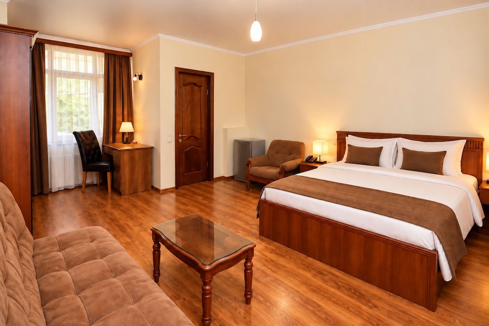 Hotel British House 7/50