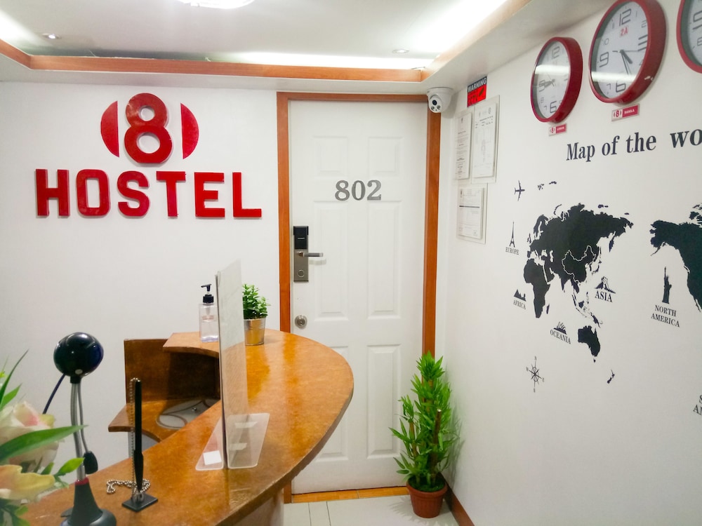 8Hostel 18/50