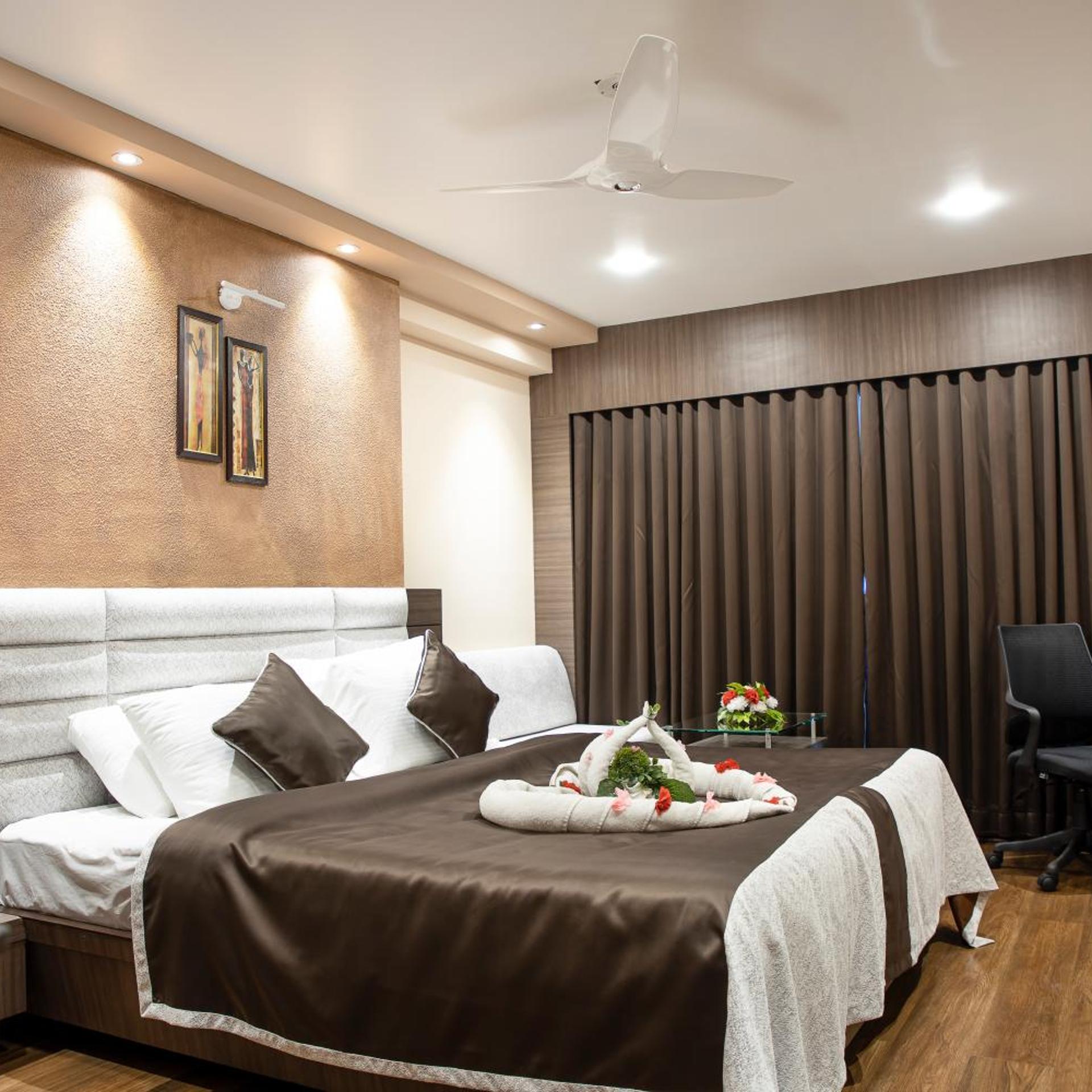 Oyo Premium Paltan Bazar 26/49