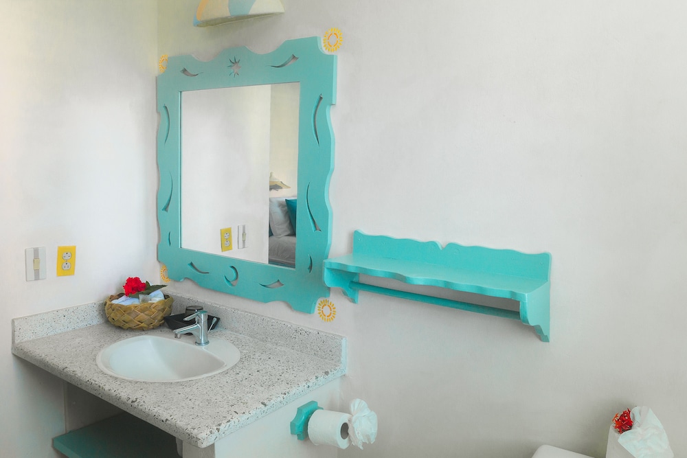 Hotel Playa Colibri 72/72