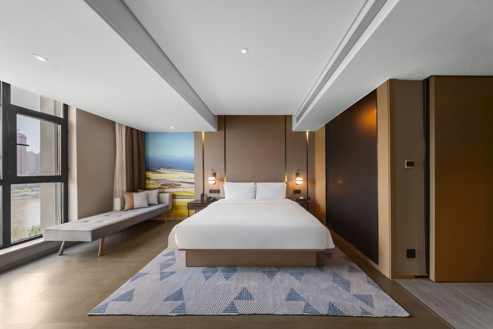 Atour Hotel (Qilihe Bridge, Lanzhou High Speed Railway Station) 21/45