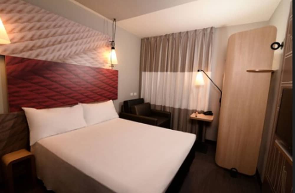 Ibis Campo Grande 17/45