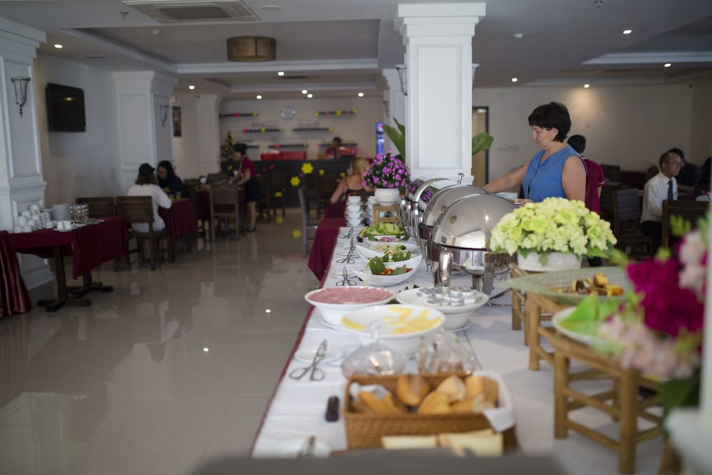 Edele Hotel 54/67