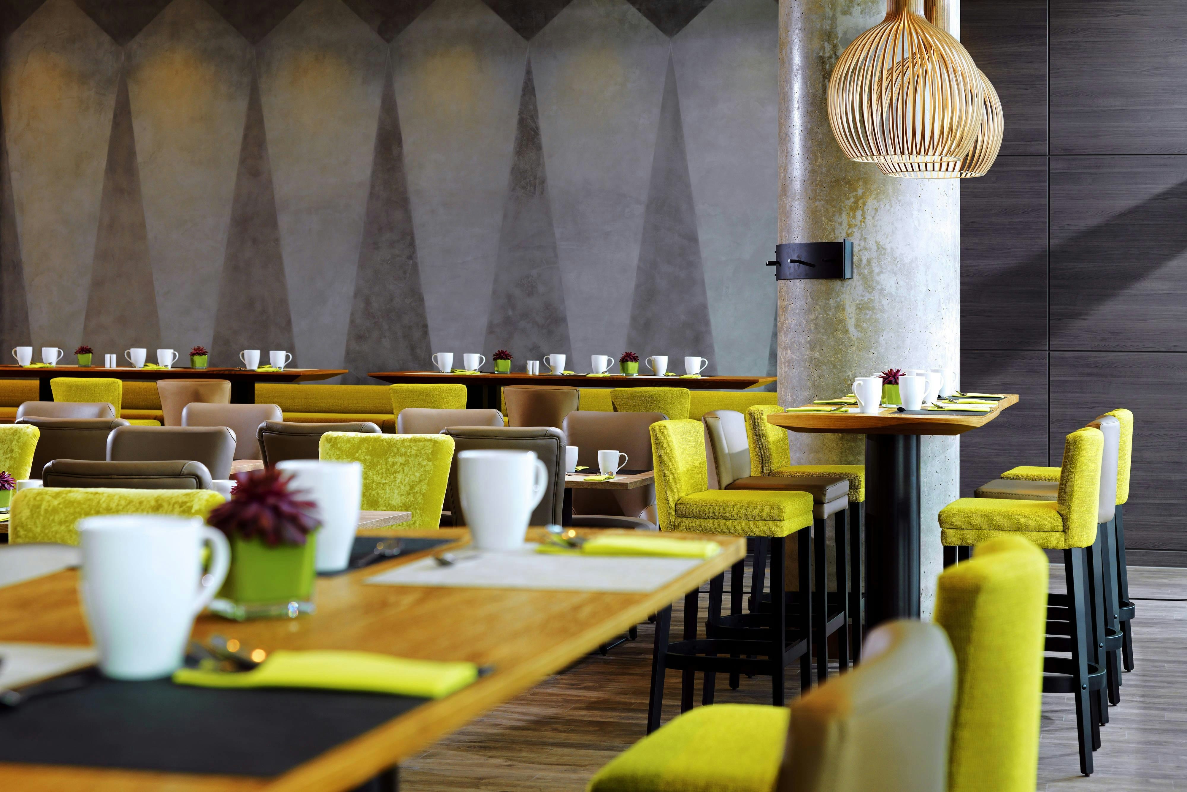 BONN MARRIOTT HOTEL 44/68