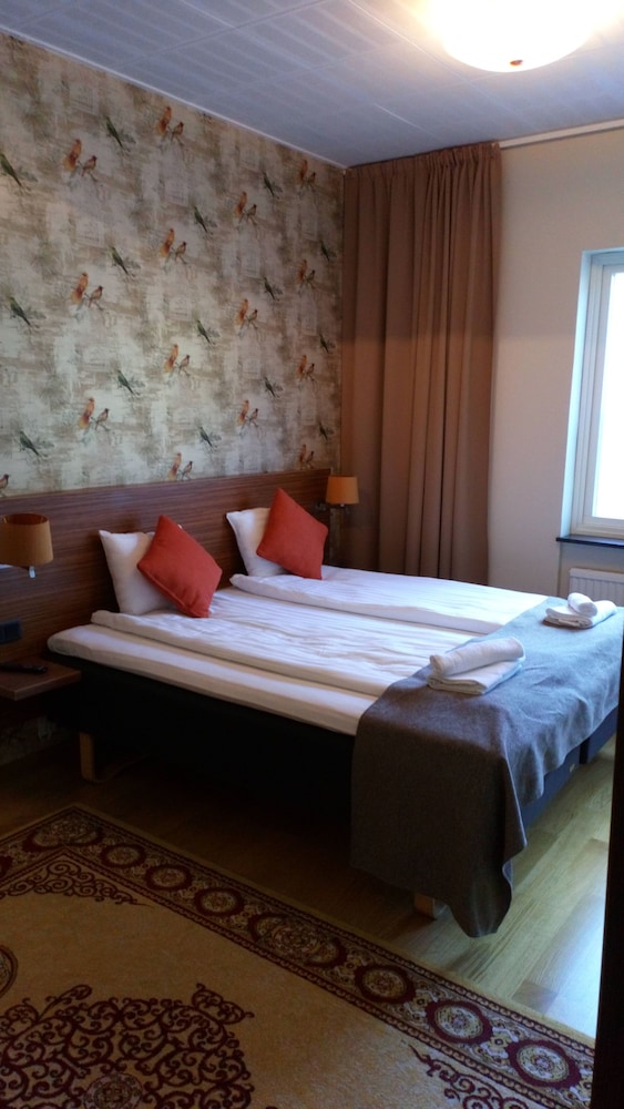 Naran Hotell 9/30