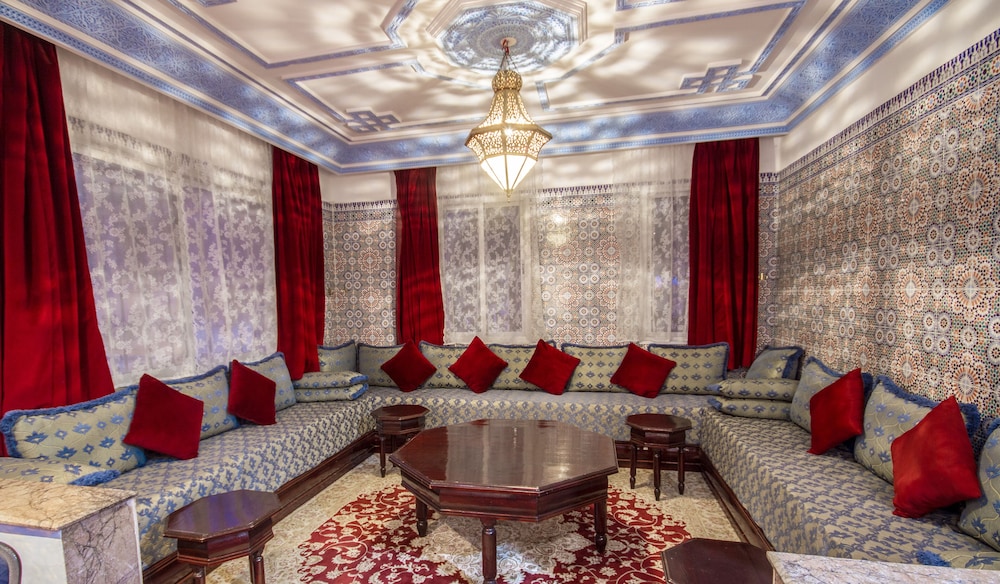 Hotel Tarek 11/25