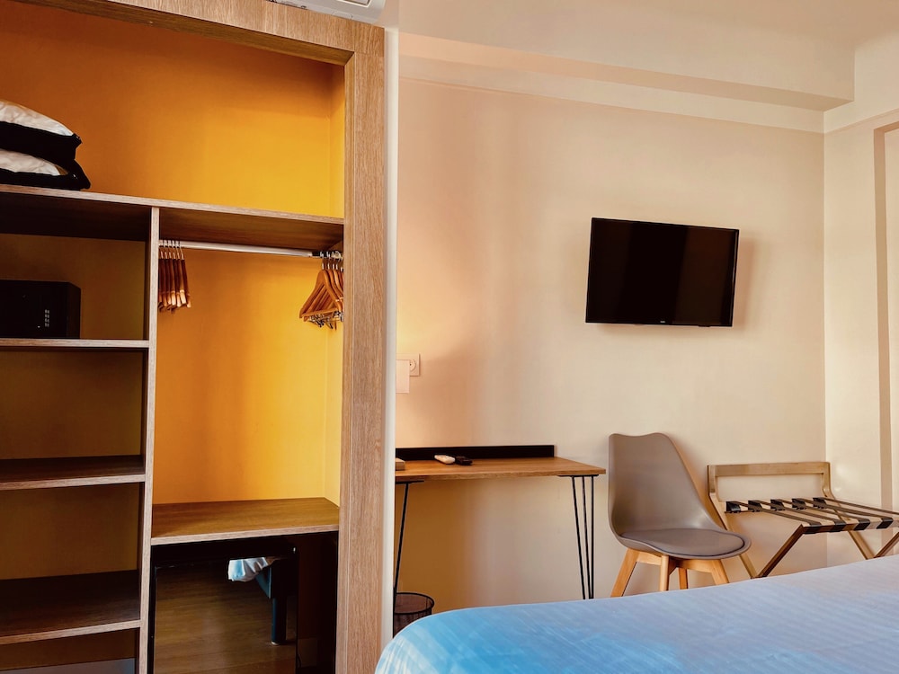 Hotel Courbet 46/60