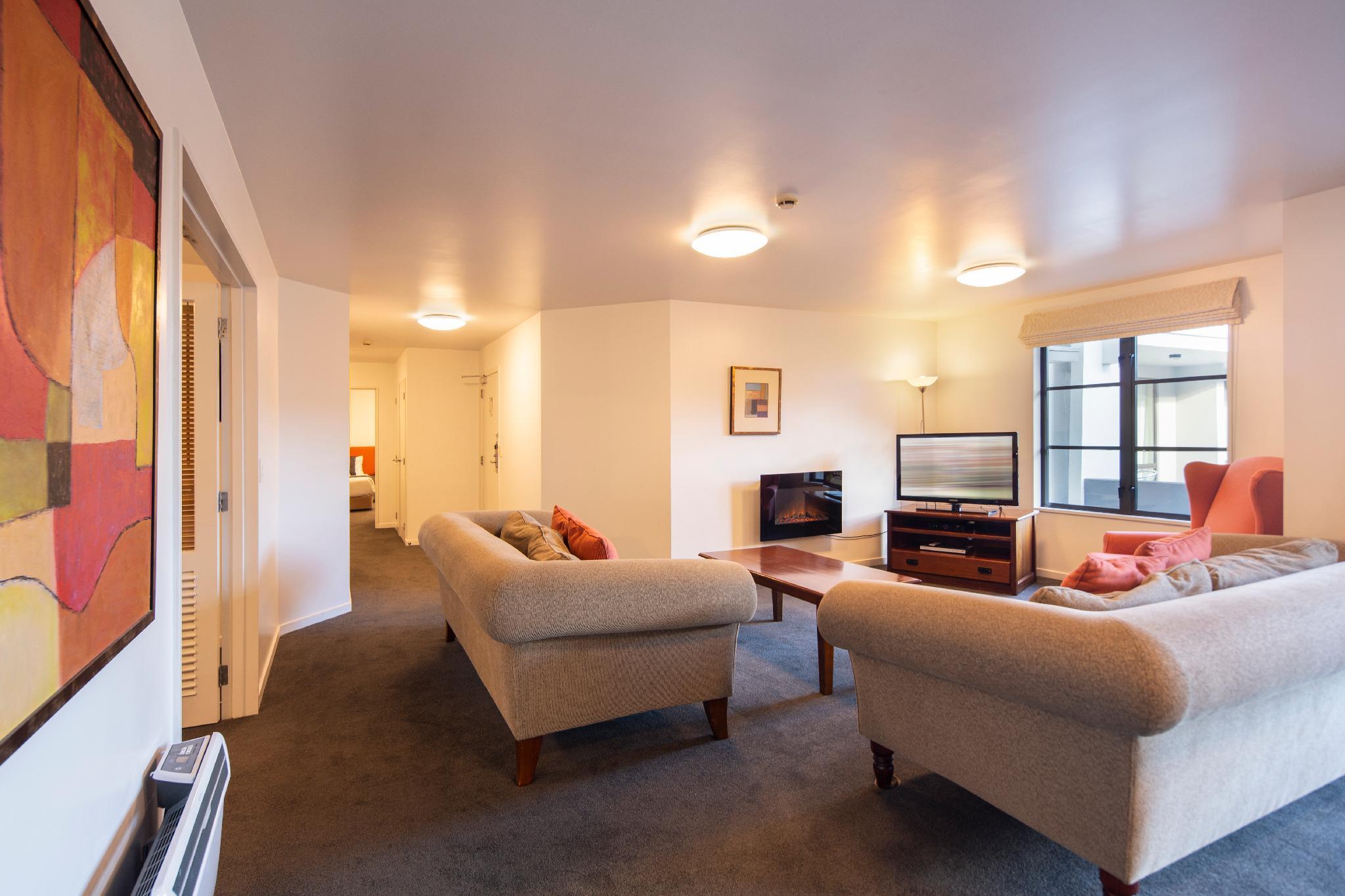 3 Bedrooms, Courtyard, Apartment