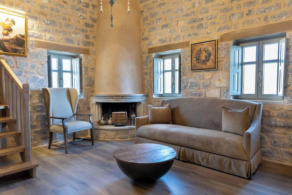 Akrolithi Guesthouse 40/63