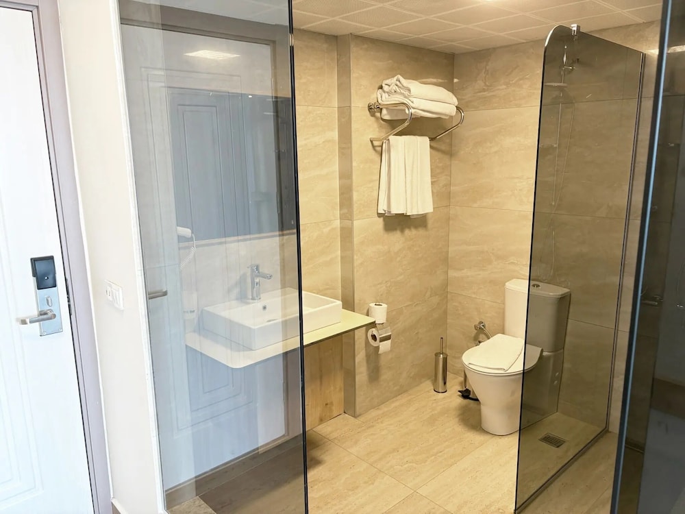 Azak Beach Hotel 48/50