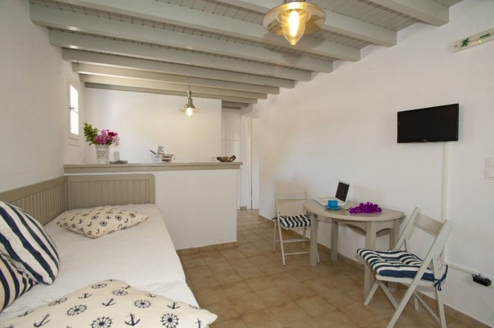 Gryparis Club Apartments 39/53