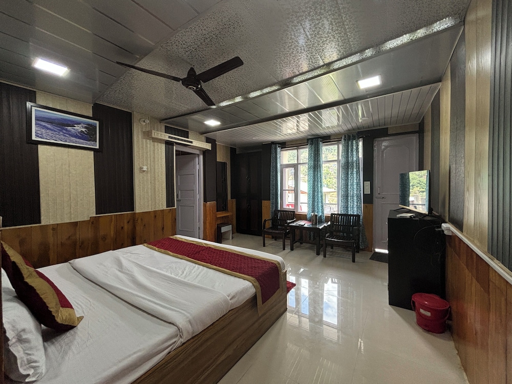 Hotel Ekant Lodge 16/50