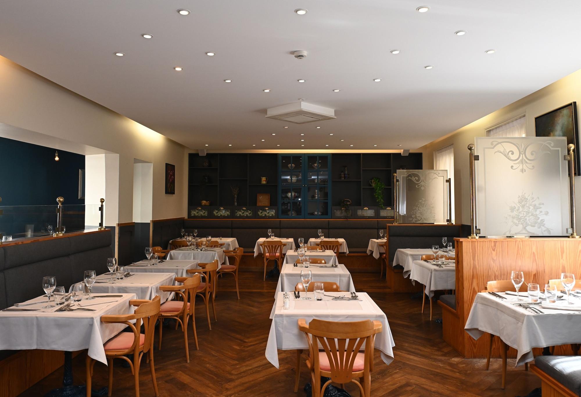 Hotel Les Pages 39/50