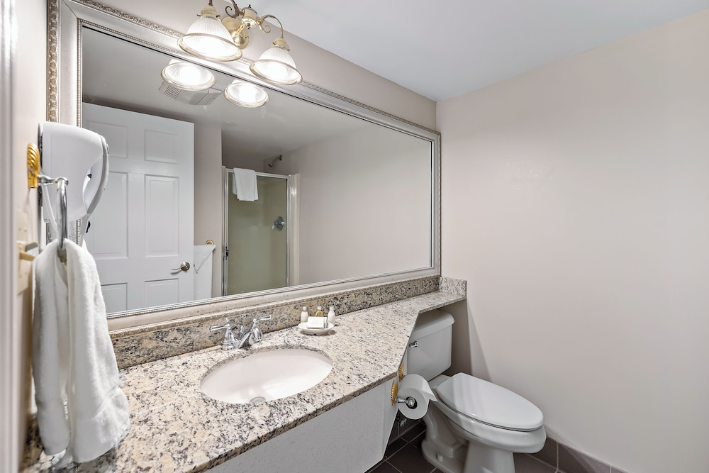 John Carver Inn & Spa 56/57