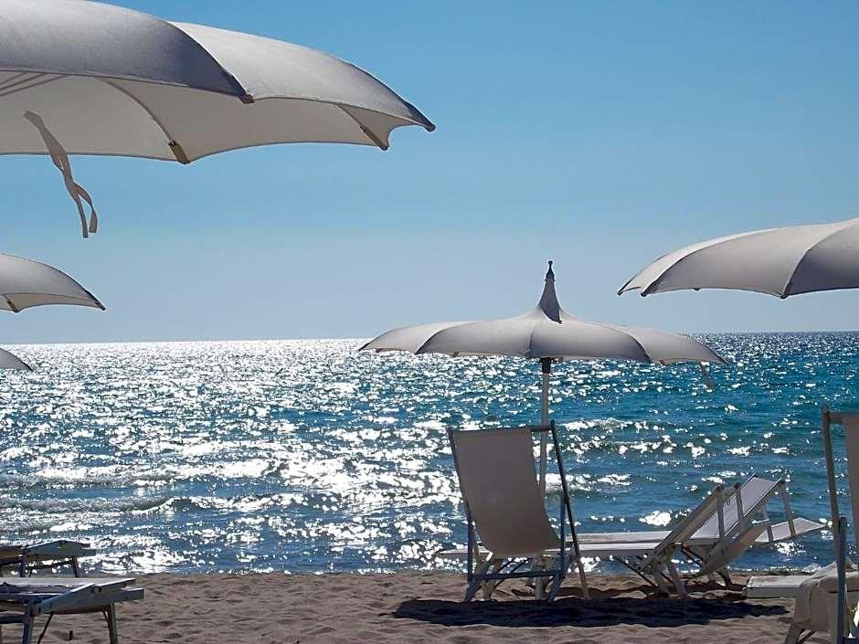 Grand Hotel Costa Brada 37/43