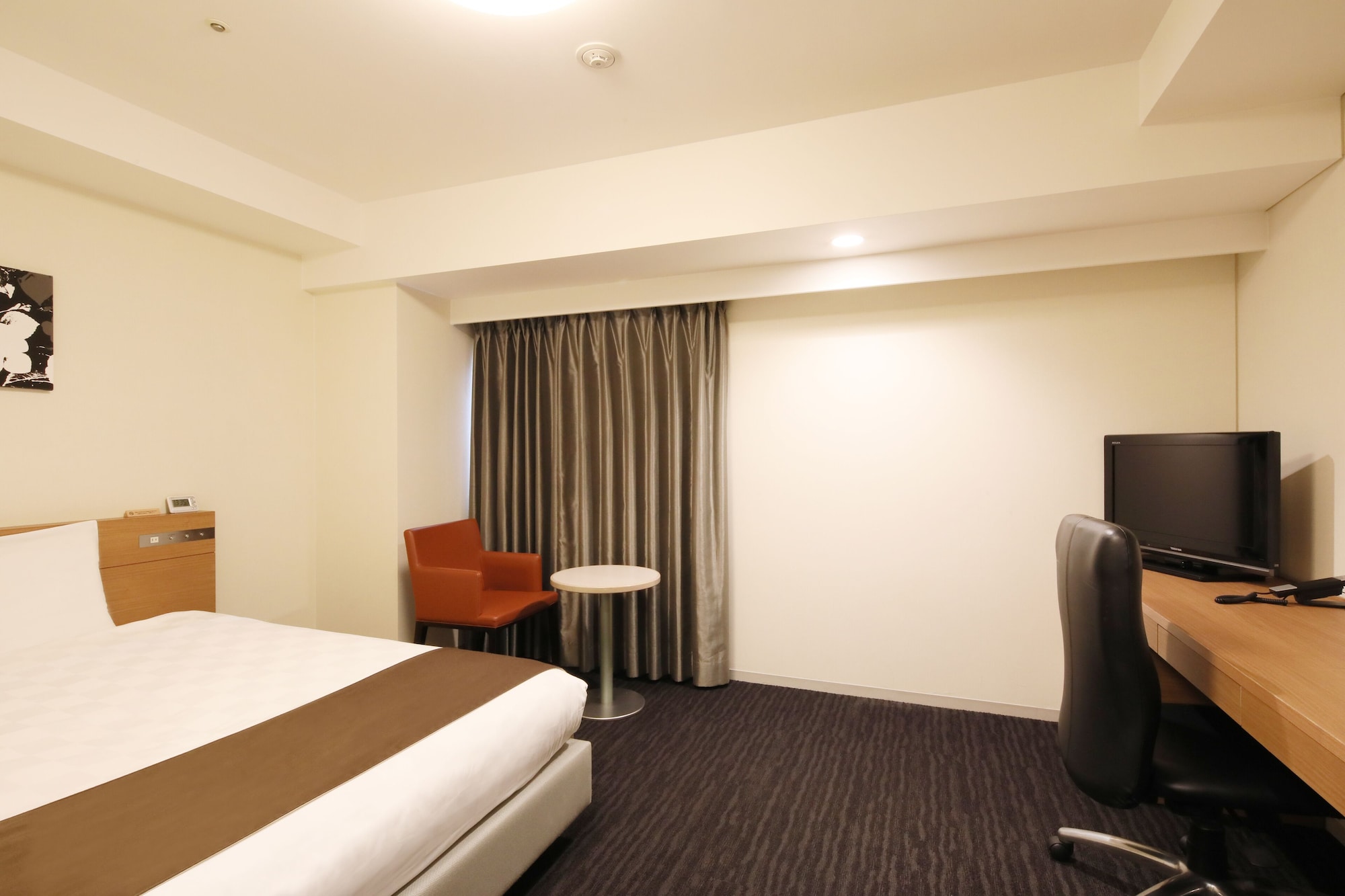 DELUXE, SINGLE, DOUBLE BED