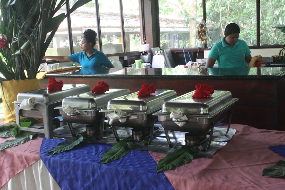 Hotel Rana Roja Lodge 46/50