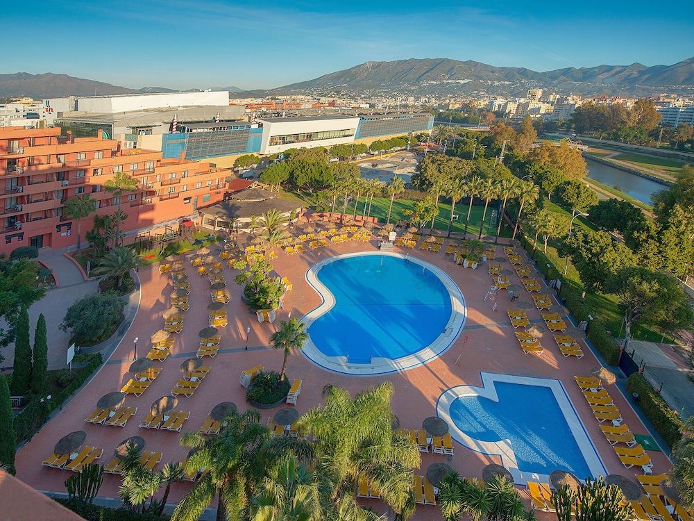 Fuengirola Beach Aparthotel 43/48