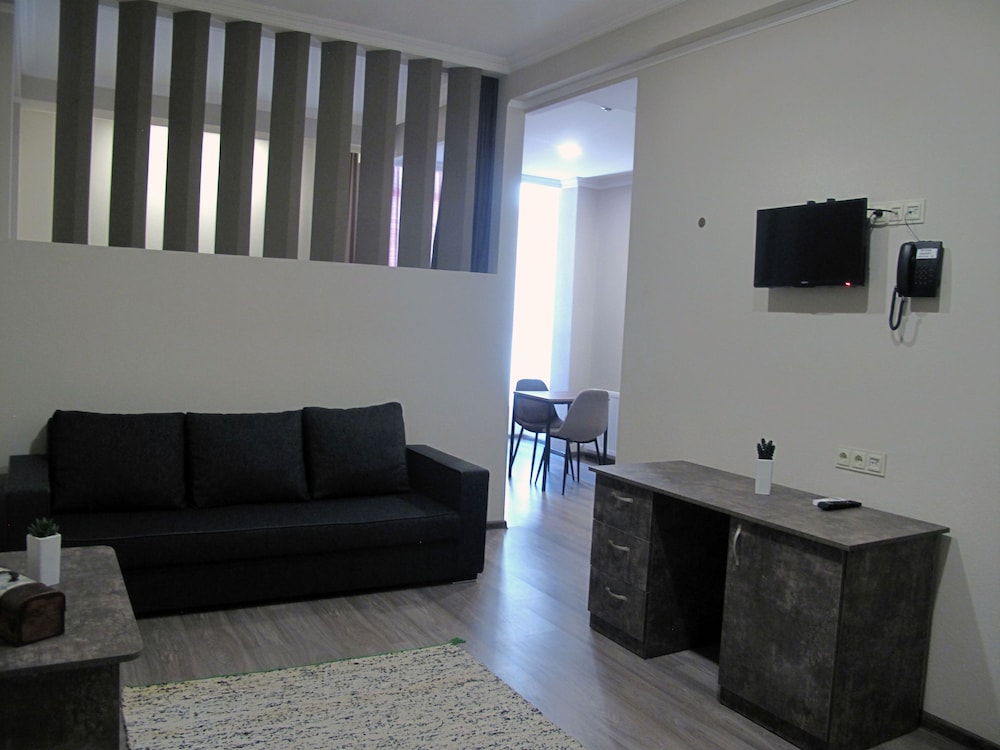 Nabadi Hotel 47/68