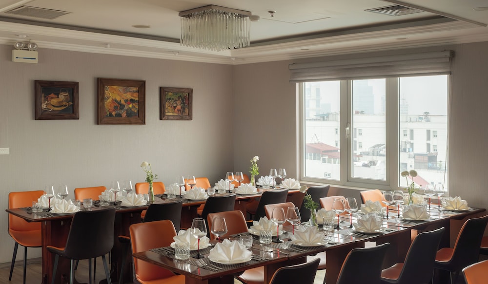 Champton Hanoi Hotel 55/63