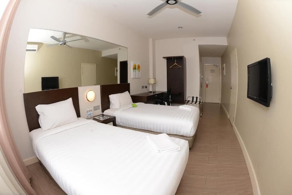 101 HOTEL BINTULU 19/28