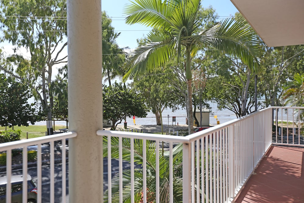 CAIRNS BEACH RESORT 43/49