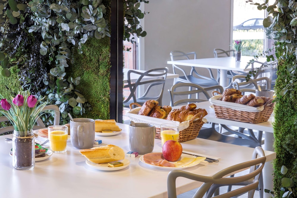 Sure Hotel By Best Western St-Amand-Les-Eaux 24/28