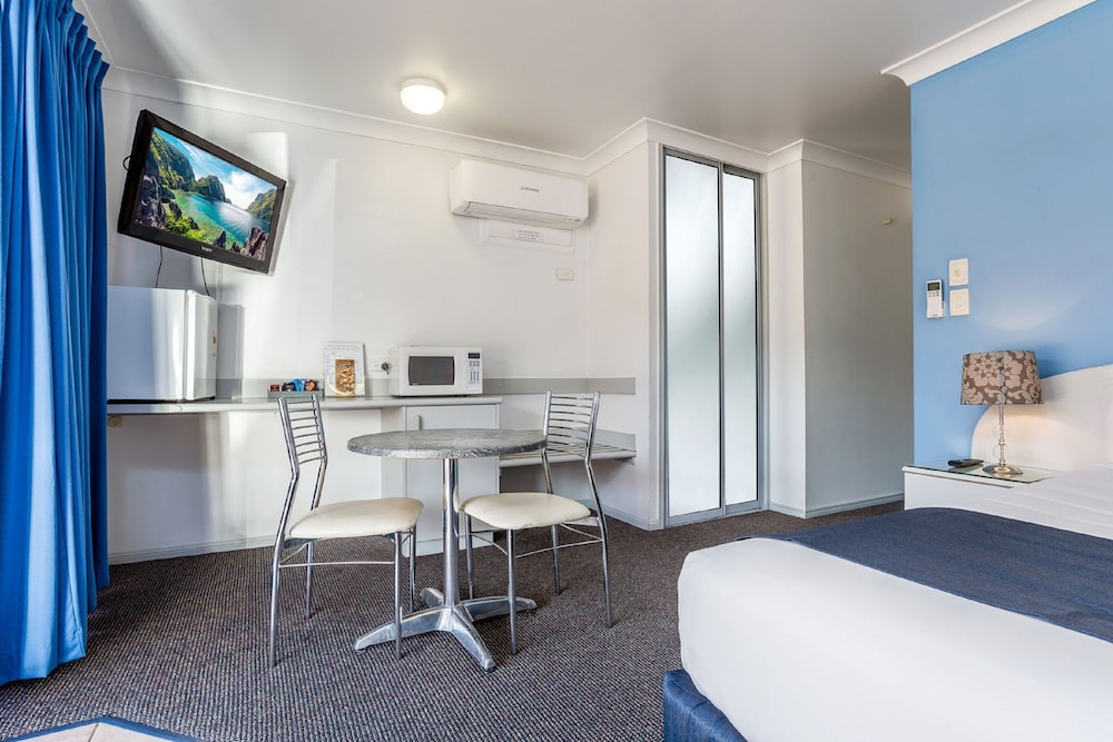 Aspley Carsel Motor Inn 25/60