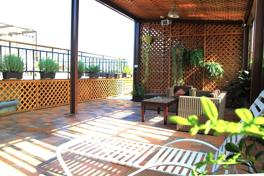 Lishiuan International Hotel 55/62