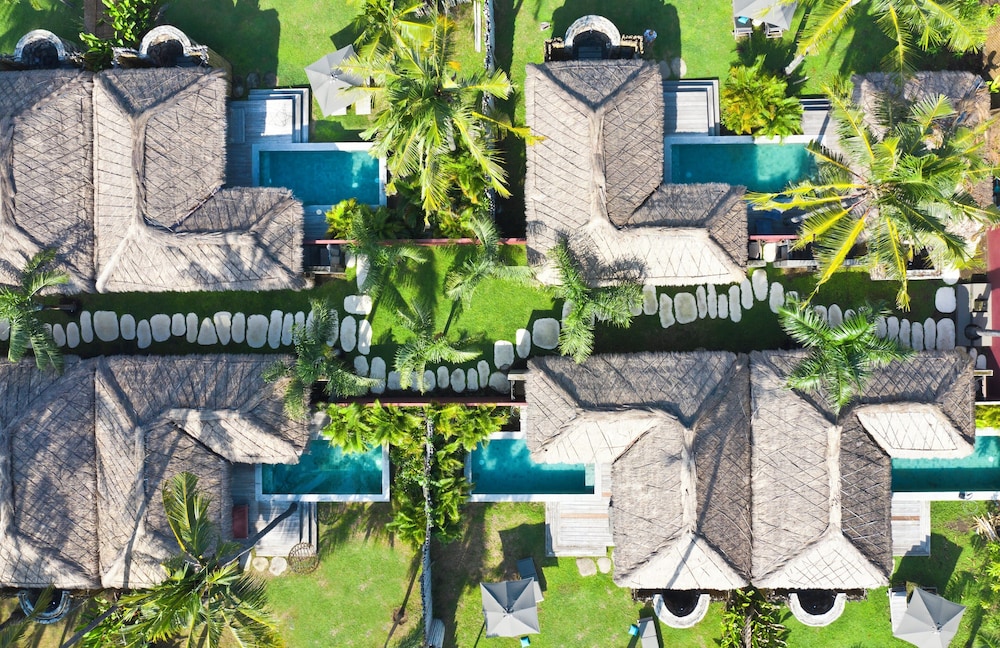 Slow Private Pool Villas 23/40
