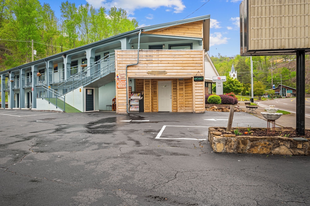 Country Town N Suites 53/65